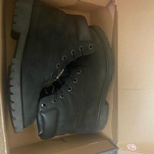 Black Timberland Boots